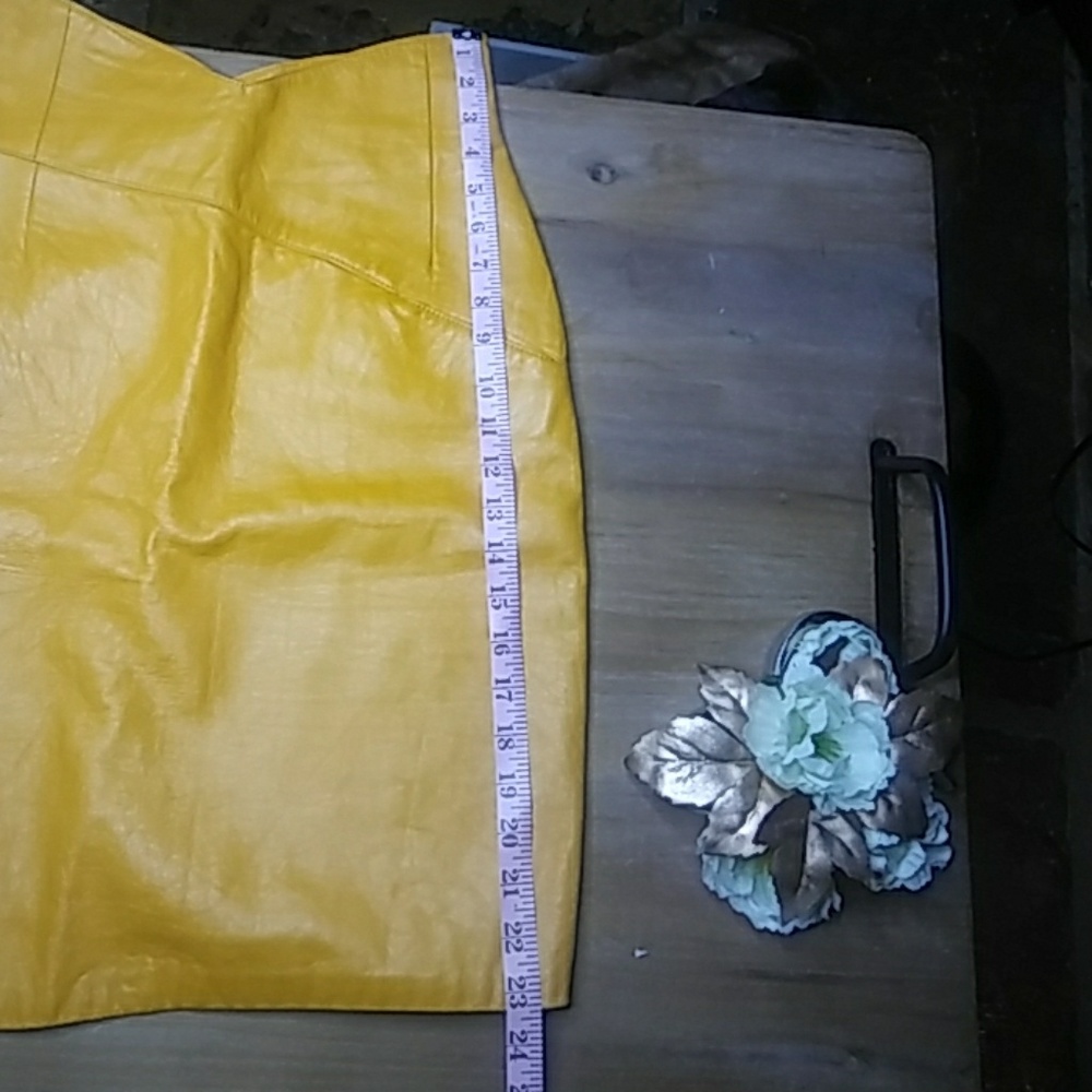Vintage Bright Yellow Leather Skirt - Picture 7 of 7